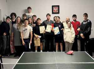 Turniej tenisa stołowego Bursy Nr 12 vs SOSW Nr 1 w Łodzi.