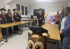 Maturzyści i wychowawcy biorą udział w konkursie